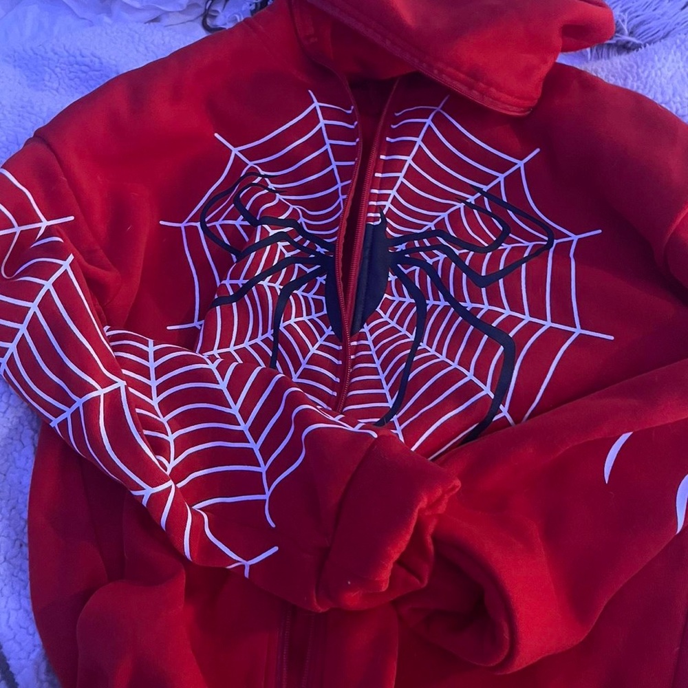 RED SPIDER WEB GRAPHIC ZIP UP